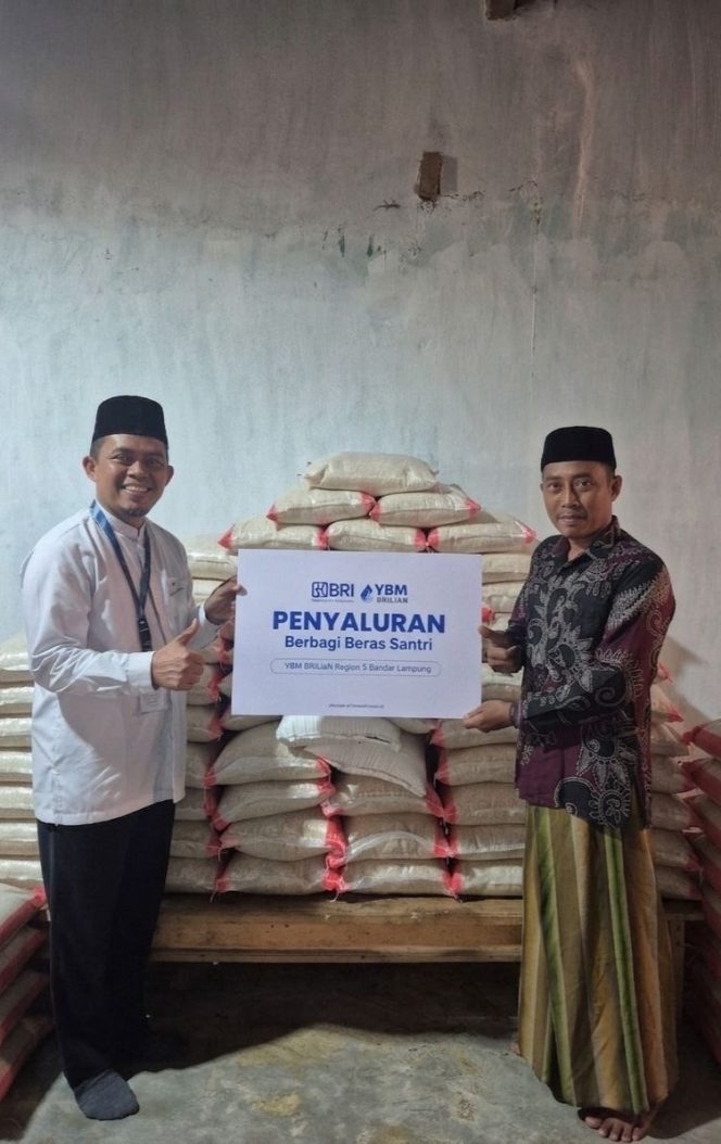 
					YBM BRILiaN Region 5 Bandar Lampung Salurkan Program Berbagi Beras Santri untuk Pondok Pesantren Al Huda, Lampung Timur