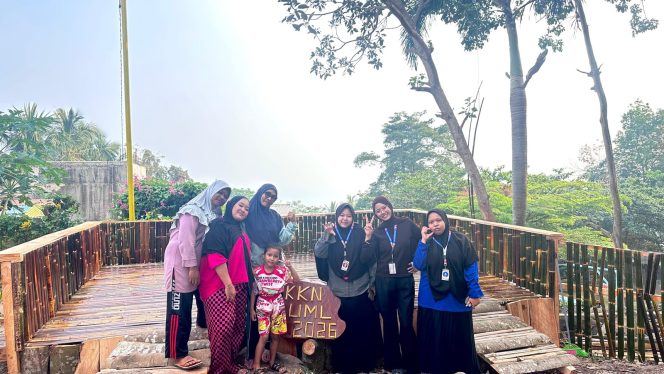 
					Gazebo Baru di Hargo Pancuran, Ikhtiar Mahasiswa KKN UML Sulap Taman Desa Jadi Ruang Publik yang Menawan
