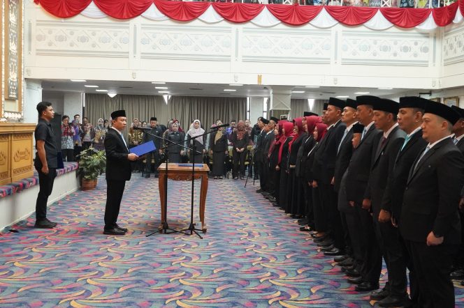 
					Sekdaprov Lampung Lantik Pejabat Baru, Tekankan Kinerja Berdampak bagi Masyarakat