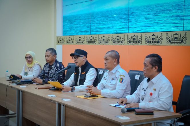 
					Gunung Anak Krakatau Masih Siaga, Pemprov Lampung Perkuat Mitigasi dari Laut hingga Layanan Kesehatan